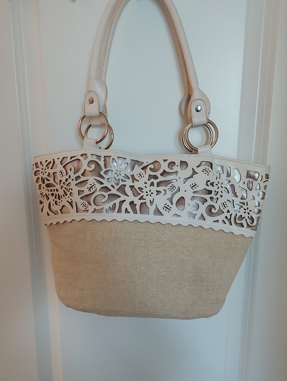 AVON White Laser-Cut Floral Pattern Snap Closure Tote Style Shoulder Bag NWOT